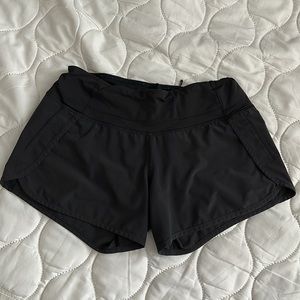 Womens Lululemon Speed Up Low-Rise Lined Short 2.5" size 4 Black